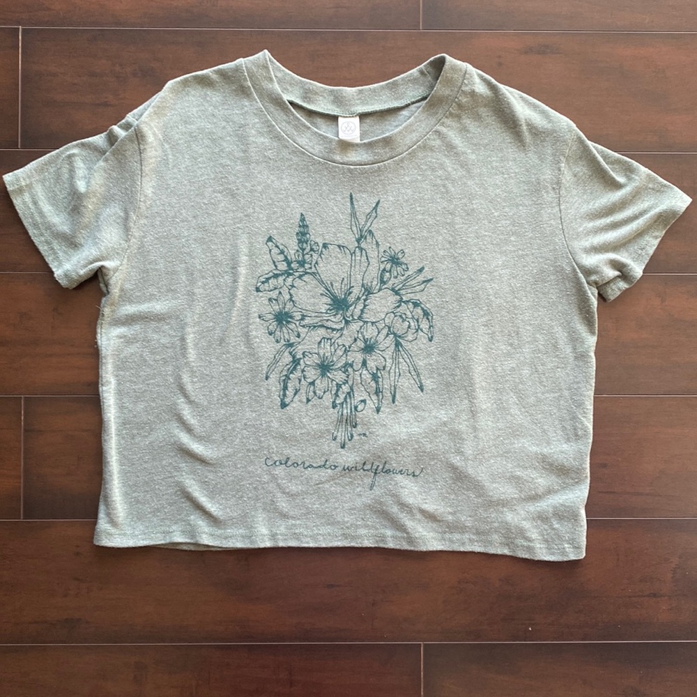 Colorado wildflowers crop tee